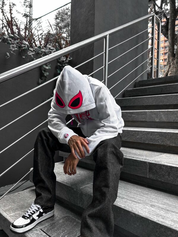TRICKS ZIP UP HOODIE WHITE
